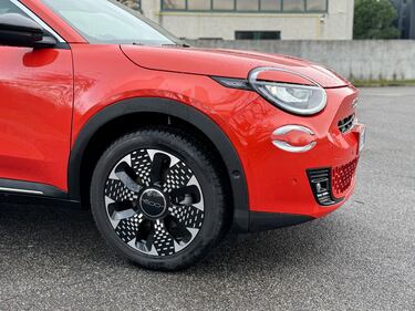 Fiat 600e: guarda la gallery del crossover elettrico 6