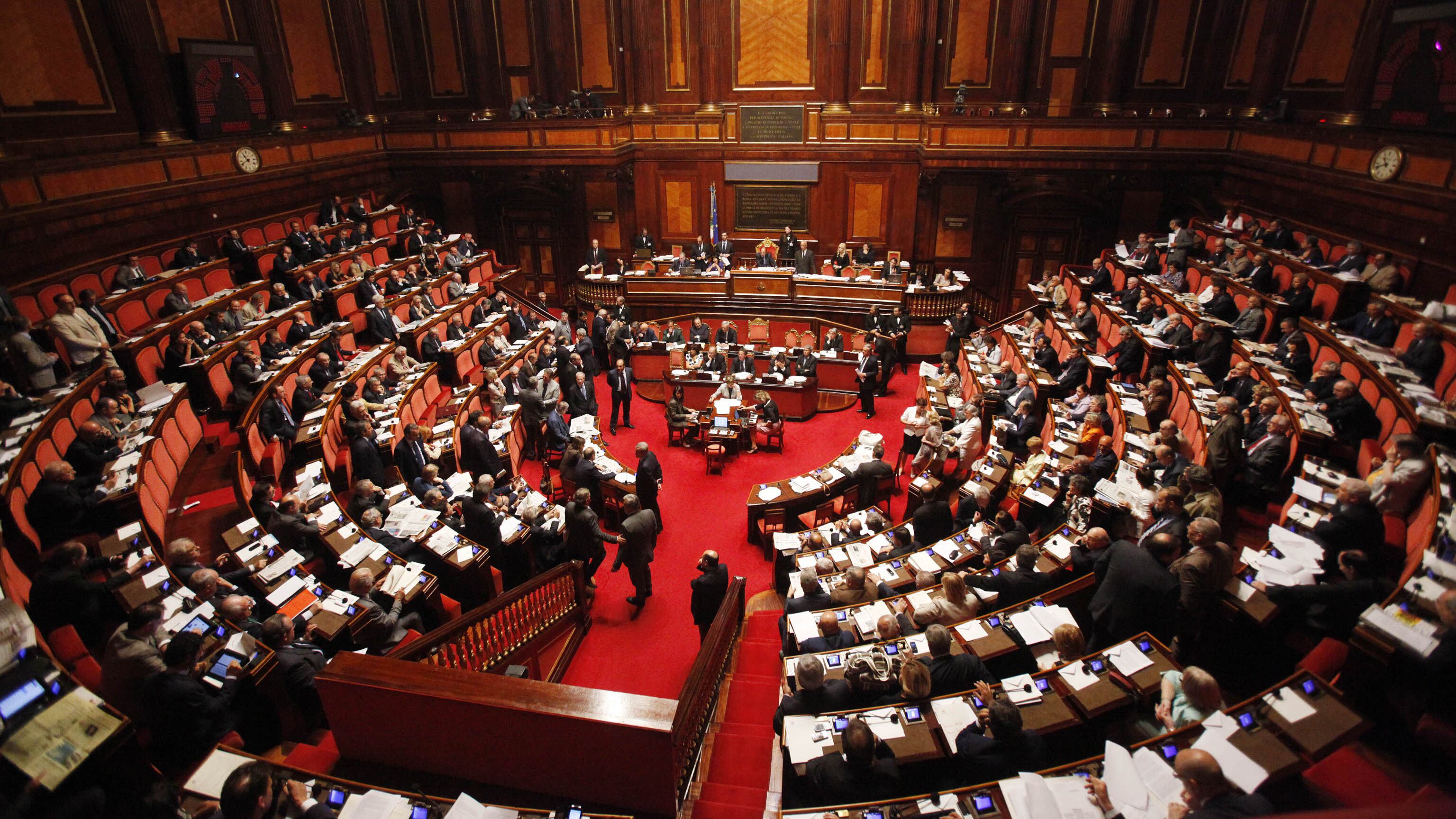 Prime defezioni tra i grillini: Fattori contro Milleproroghe