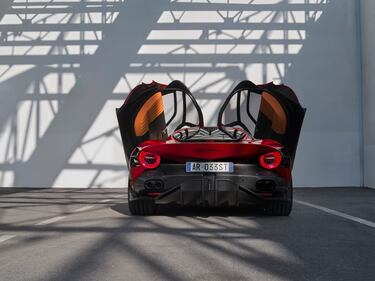 Alfa Romeo 33 Stradale, guarda le immagini 26