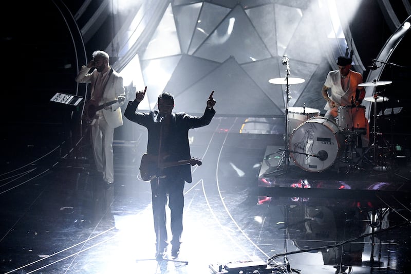 Sanremo 2024: ecco il look della prima serata del Festival dei The Kolors 2