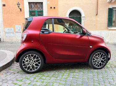 Smart EQ fortwo racingred, 250 esemplari unici: guarda le foto 6