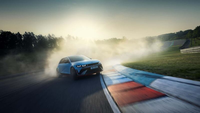 Hyundai Ioniq 5 N, guarda tutte le immagini 11