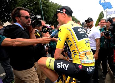 Tour de France, le foto con dedica della Pinarello di Froome 12