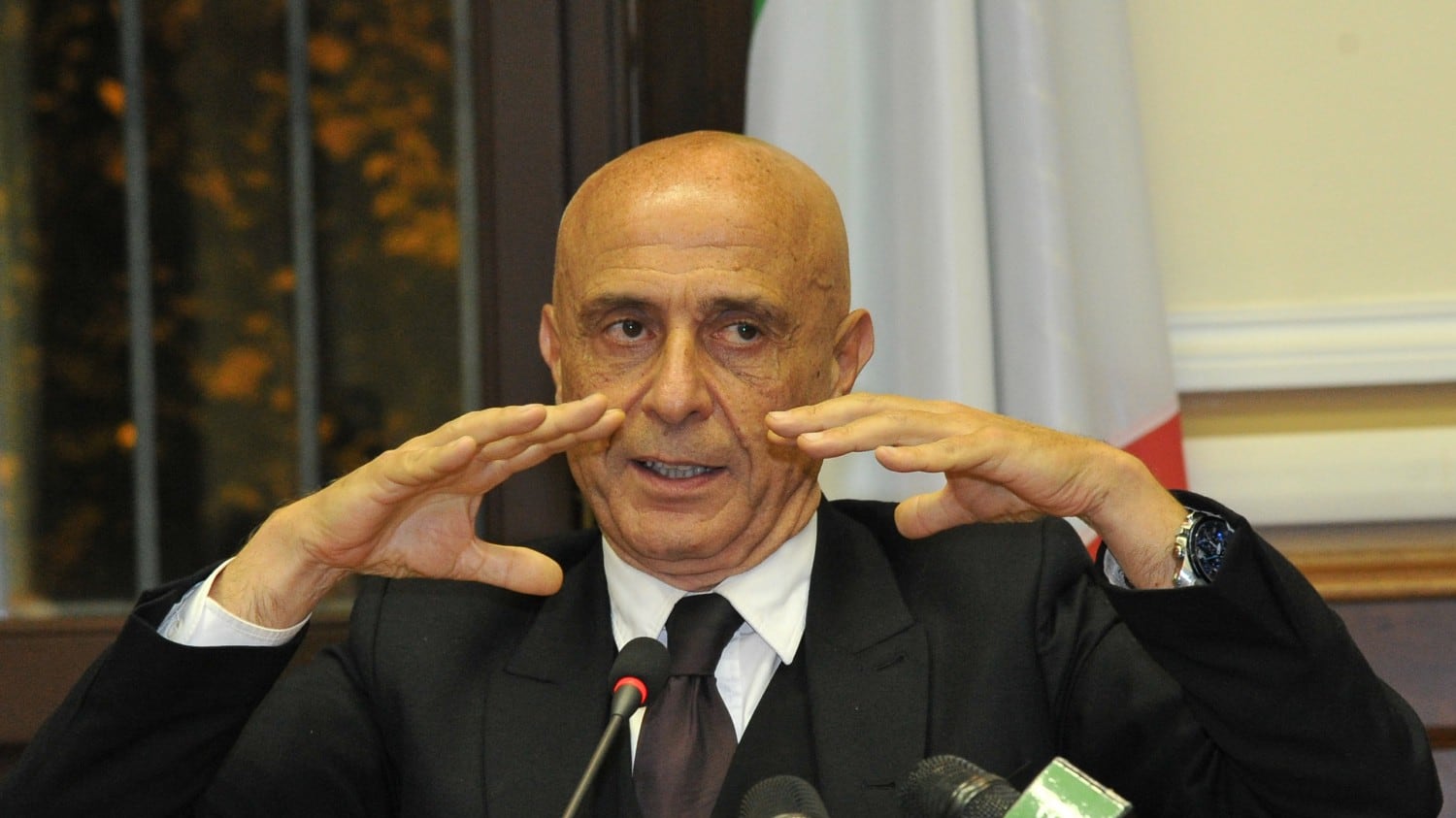 Minniti adesso attacca Frontex: "Inadeguato per gestire i flussi"