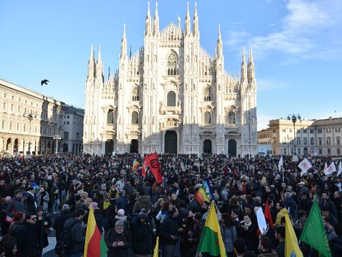 Sinistra e musulmani in piazza contro terrorismo e l'islamofobia