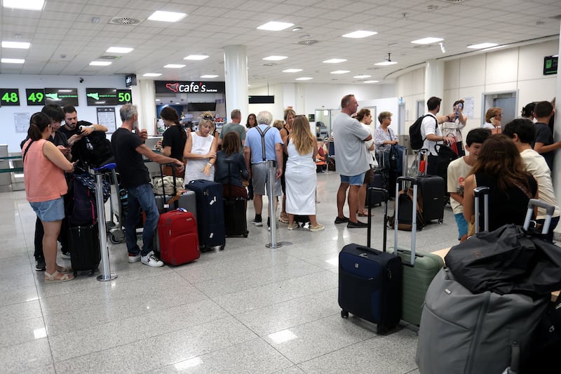 I disagi dei passeggeri all'aeroporto di Catania