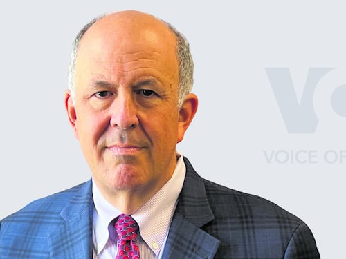 Addio "Voice of America". Si spegne la radio contro le fake di Xi e Putin