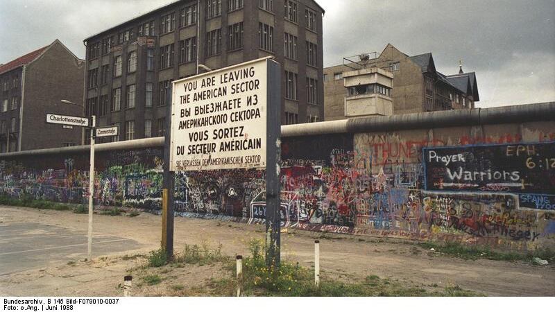 Che Germania sarebbe se esistesse ancora il Muro di Berlino?