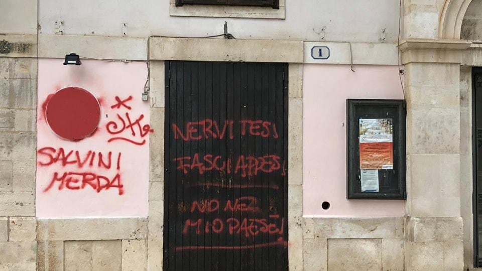 Gioia del Colle, atti vandalici ai danni della sede leghista