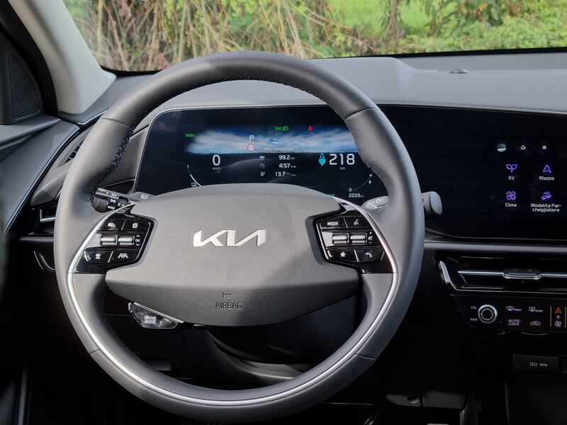 Kia Niro EV 2024: guarda la gallery del crossover elettrico. Tanta autonomia e spazio a bordo 18