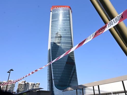 Collassa insegna Generali a City Life: