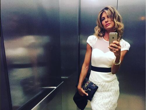 Martina Colombari sexy in ascensore