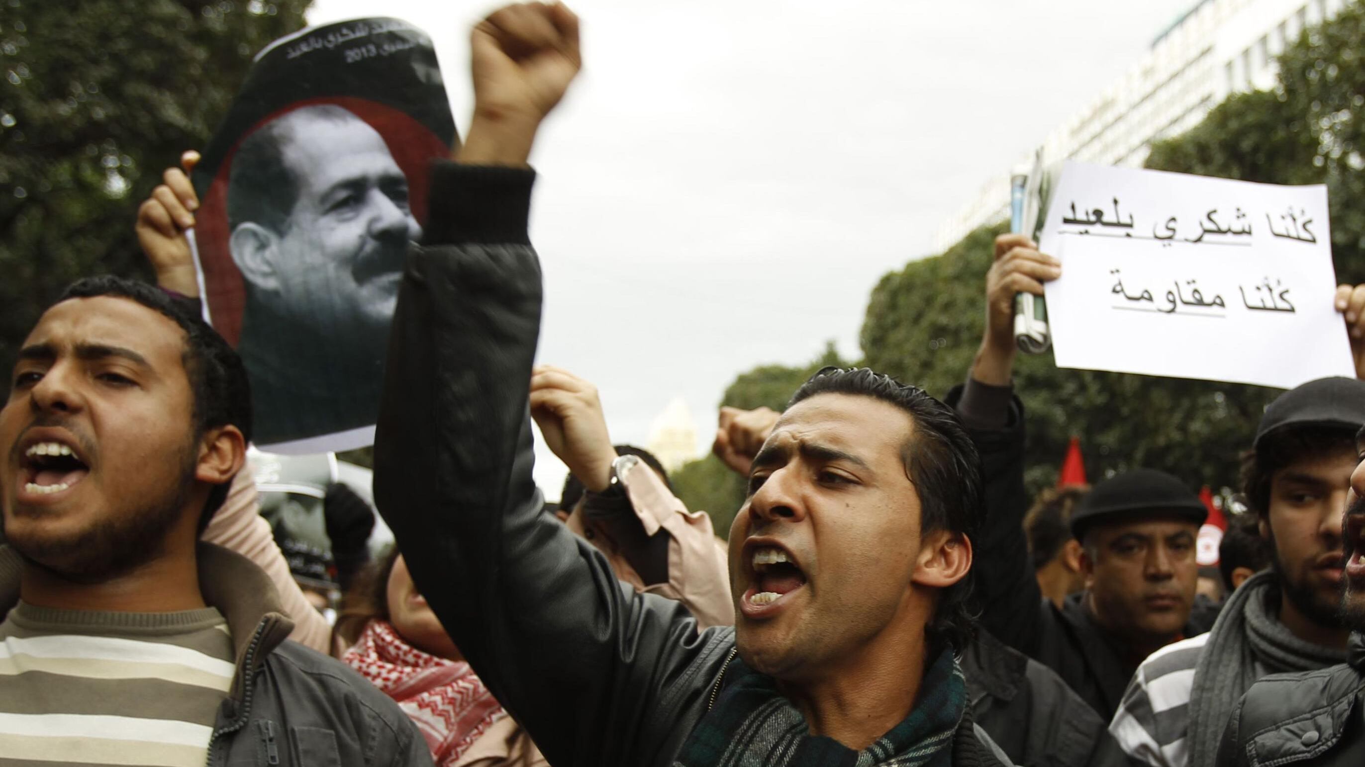 Tunisia, il partito islamico fa un passo indietroIl Paese nel caos