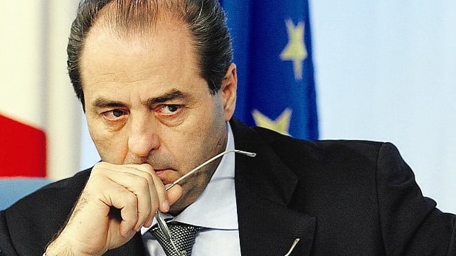 Di Pietro abbandonato da tutti Non lo vogliono nemmeno alla festa del Pd