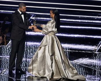 MTV VMA 2016: Drake e Rihanna, le immagini 13