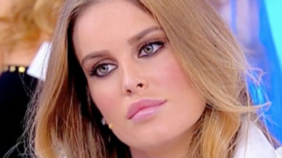 Sophie Codegoni: "La mia relazione va come quelle in cui ci si vede poco"