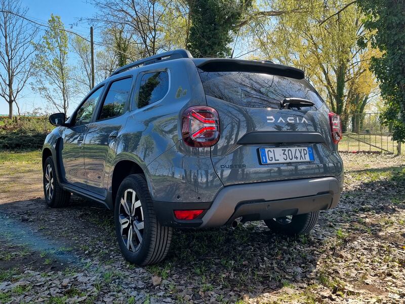 Dacia Duster Journey 2023, guarda le foto 15