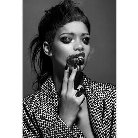 Rihanna sul web pose sexy da bad girl 10