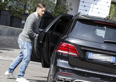 Francesco Totti e Ilary Blasi, primi scatti con la piccola Isabel: foto 15