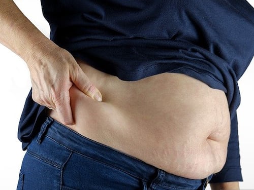Obesità, ecco perché cenare tardi non è salutare