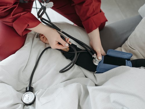 Ipotensione e caldo, ecco cosa fare per stare meglio