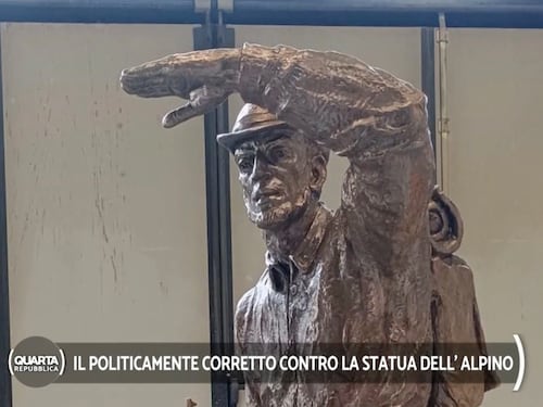 Follia pacifista: censurano l'alpino perché la statua ha un'arma