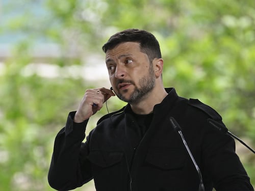 L'incontro a Istanbul crocevia della storia. Kiev ora spera: "La guerra può finire"