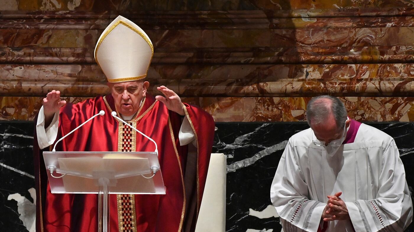 Blindata la Messa in latino: uno strano vento nella Chiesa