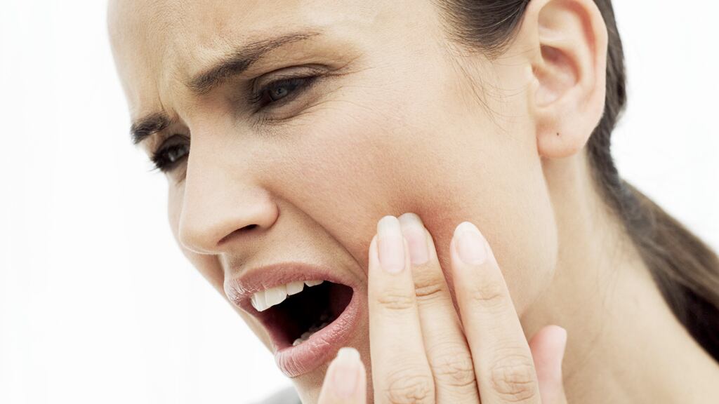 Ascesso dentale, i sintomi a cui prestare attenzione