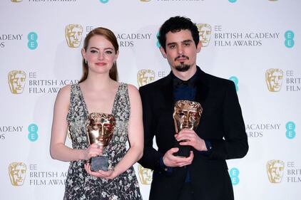 Bafta 2017: scollature hot sul red carpet 58