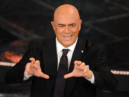 L'Agcom assolve Crozza: "La par condicio non vale per la satira"