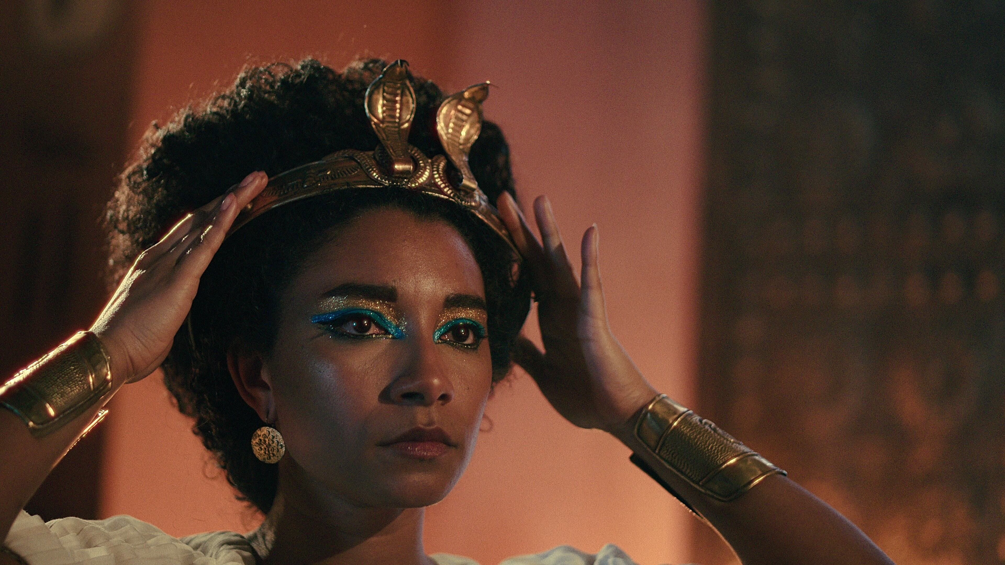 “Cleopatra non era nera”. Gli egiziani fanno causa a Netflix