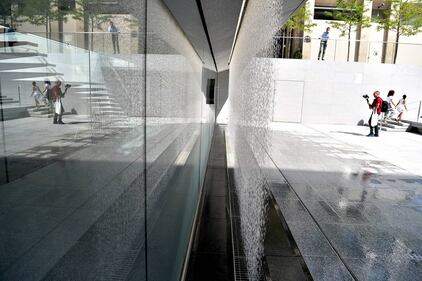 Apple, a Milano primo flagship store 12