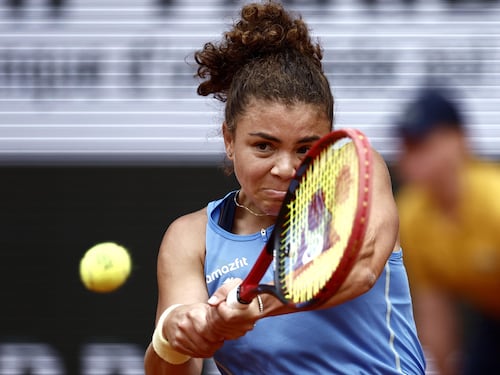 Paolini spreca e saluta Parigi
