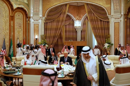 Donald Trump in Arabia Saudita: l'incontro con i leader arabi 9
