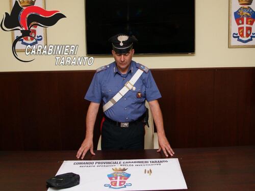 Taranto, sparatoria in pieno giorno: in manette due uomini