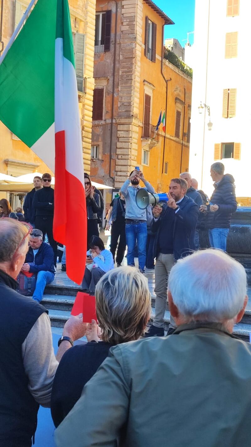 Roma, manifestazione contro Soumahoro 3