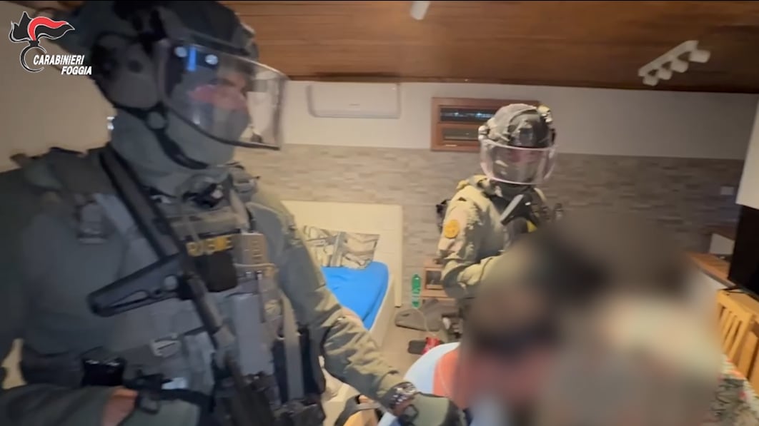 Foggia, blitz dei carabinieri: arrestato il super latitante Leonardo Gesualdo
