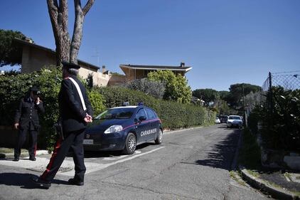 Roma, chiama il 112 e confessa l'omicidio. : "Ho ucciso mia madre" 8