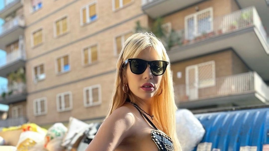 "Sommersa dalla spazzatura". Clizia Incorvaia contro il degrado di Roma