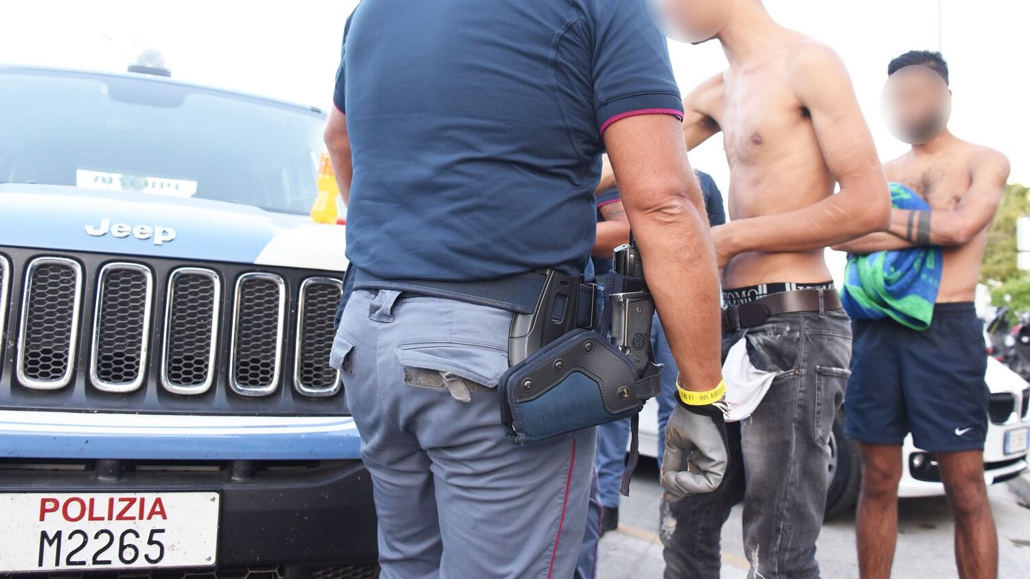 Falsi attestati a 6mila immigrati: permessi di soggiorno in regalo