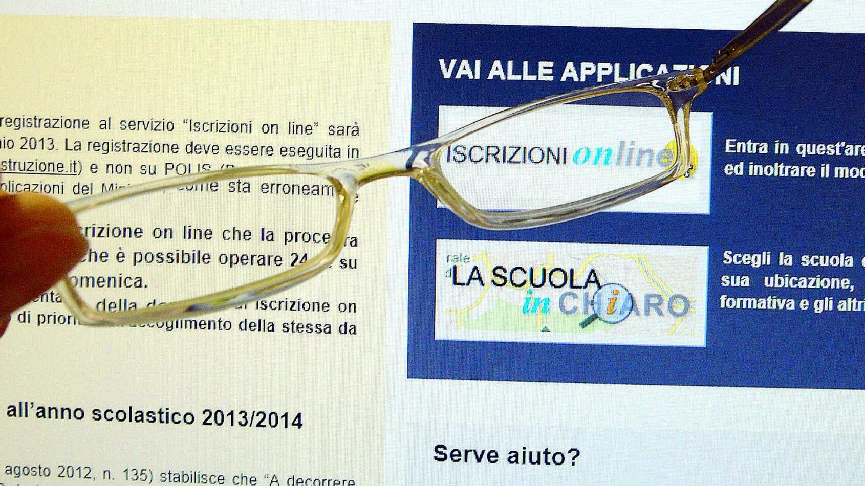 Iscrizioni on line a scuola: un clic per 270mila famiglie