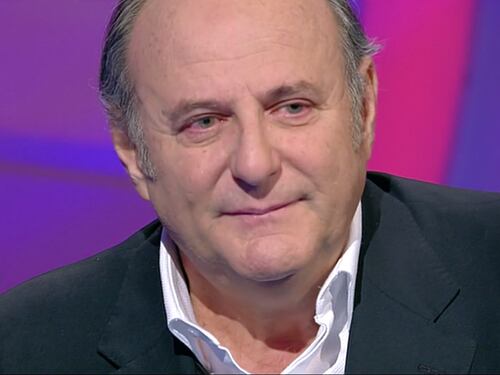 C'è posta per te, Gerry Scotti ricorda il padre e scoppia a piangere