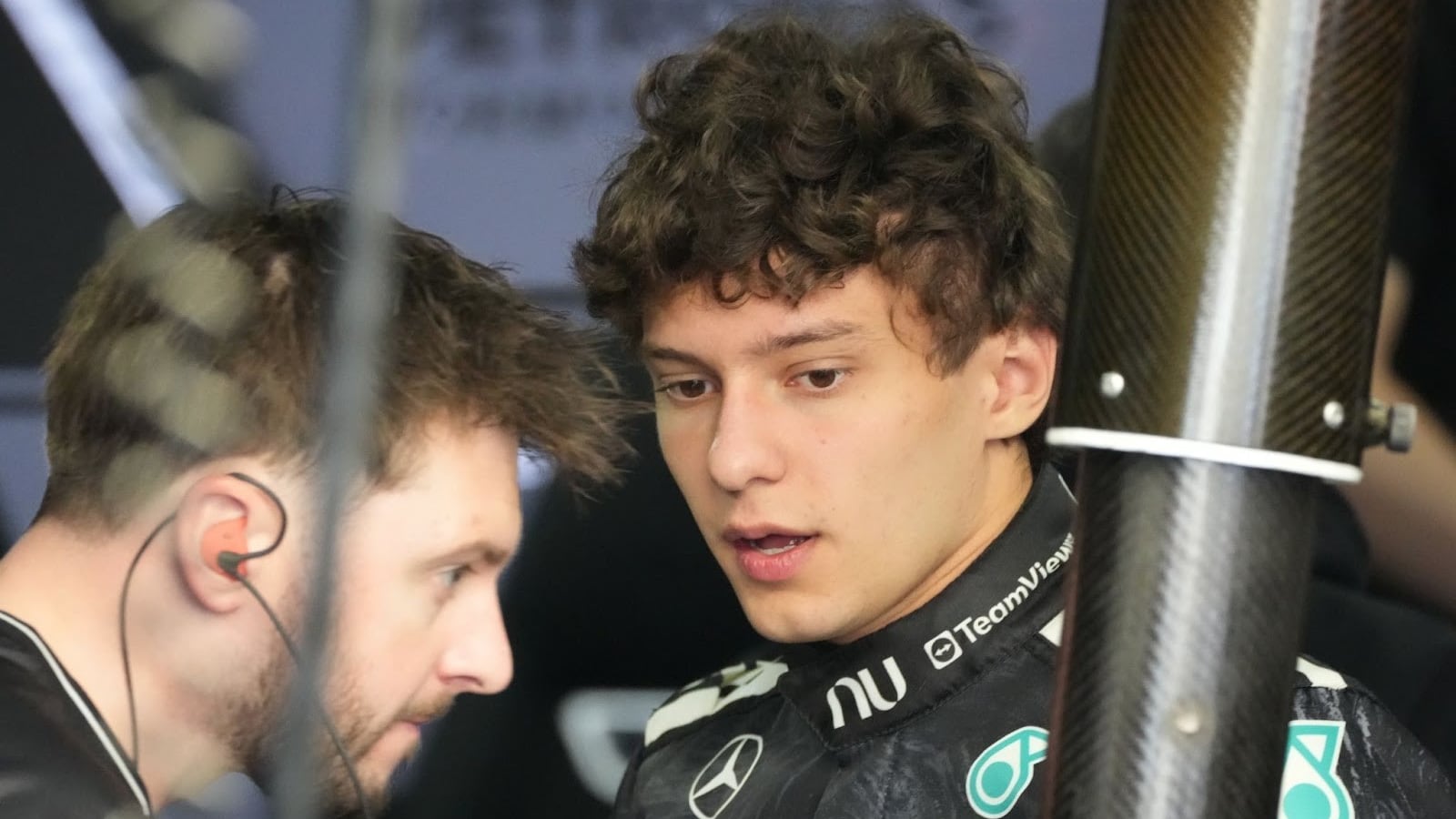 Kimi dalla pole. Leclerc seconda fila