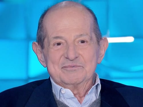 "Vorrei tornare in tv. Dispiaciuto che la Rai…". Magalli torna a parlare dopo la malattia