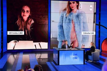 Chiara Ferragni, seno sexy a Parigi 28