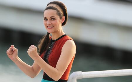Marion Cotillard, topless optical 28