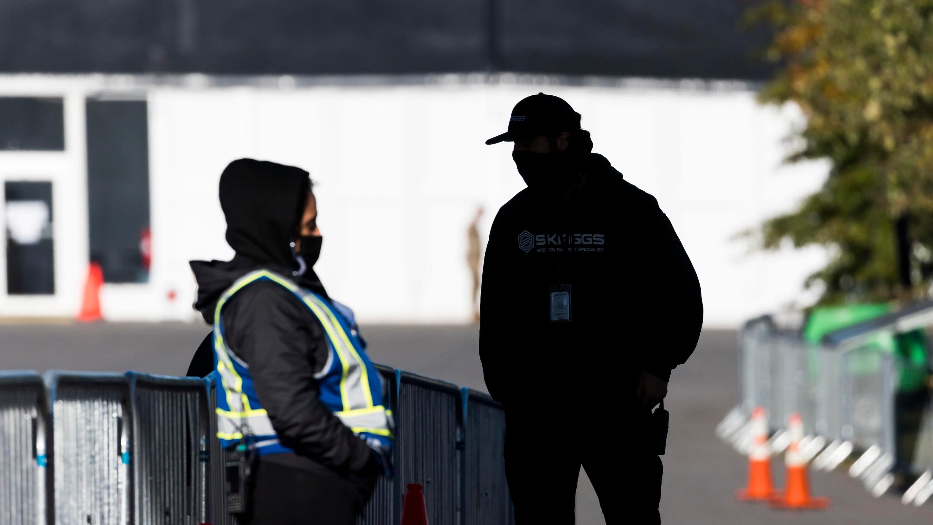 "Un conto da 12 miliardi": monta la rabbia per i migranti a New York