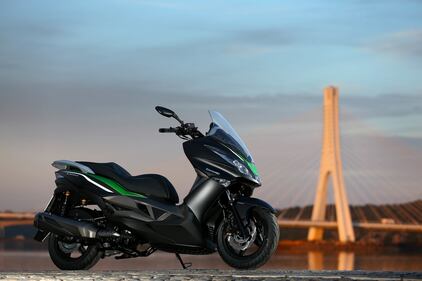 Kawasaki J300 3