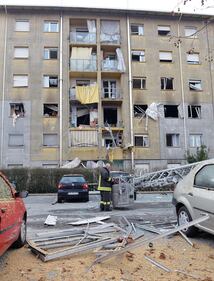 Torino, esplode una palazzina 4